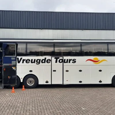 Rolstoelbus-van-Hool-VreugdeTours-400x400
