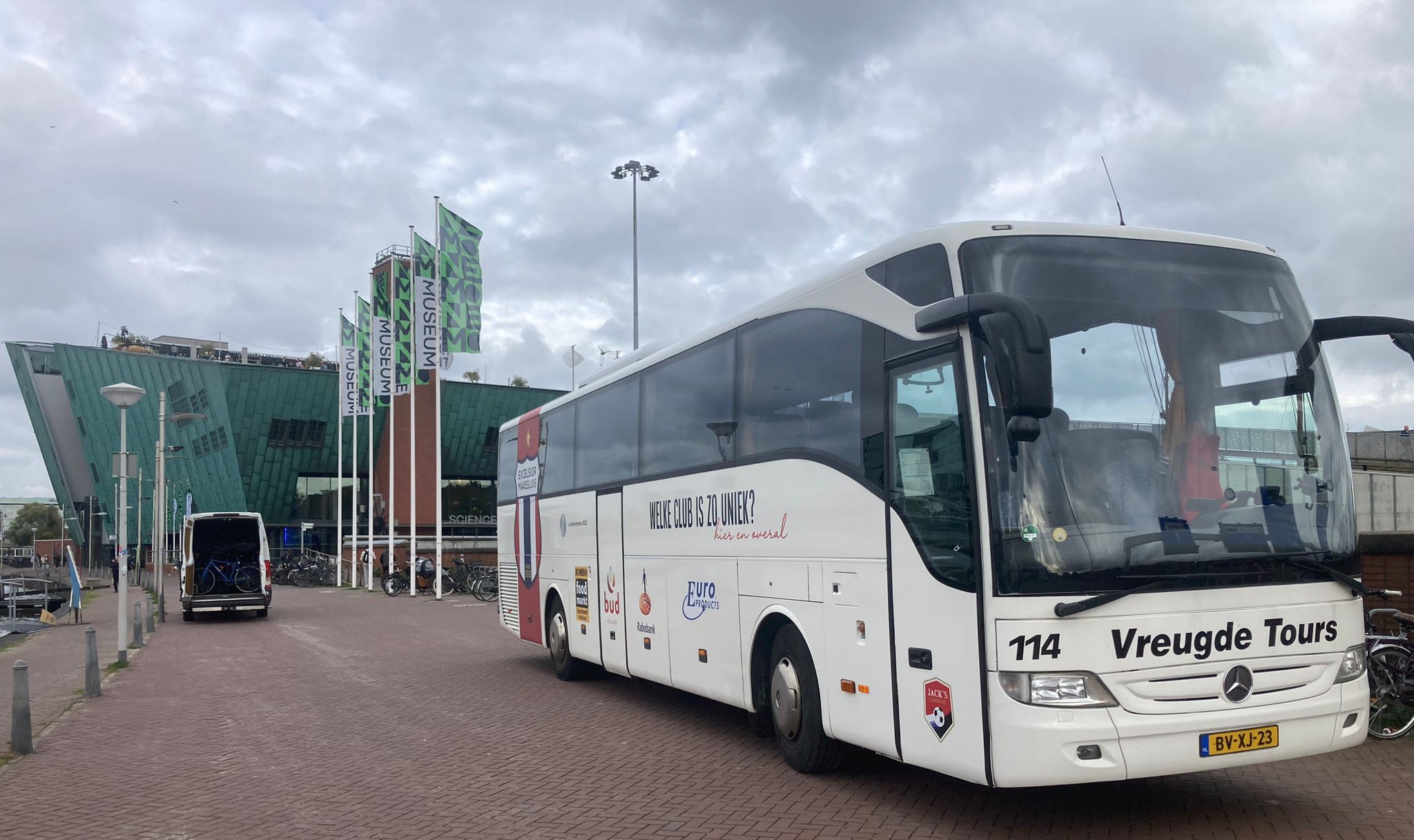 Bus-114-Excelsior