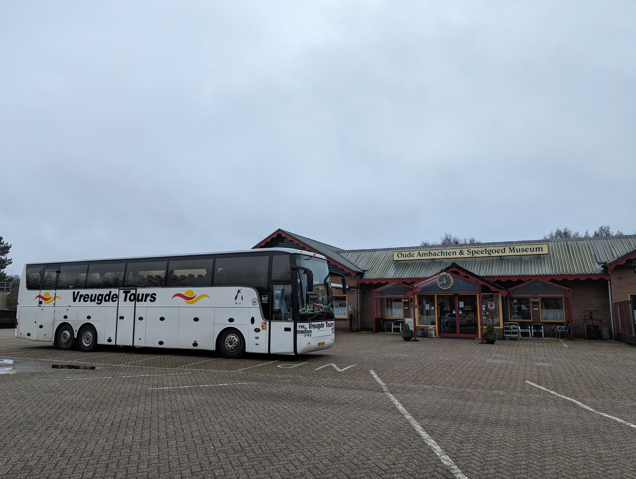 Rolstoelbus-oud-ambachten