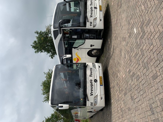 Vreugde-Tours-Mercedes-56-personen