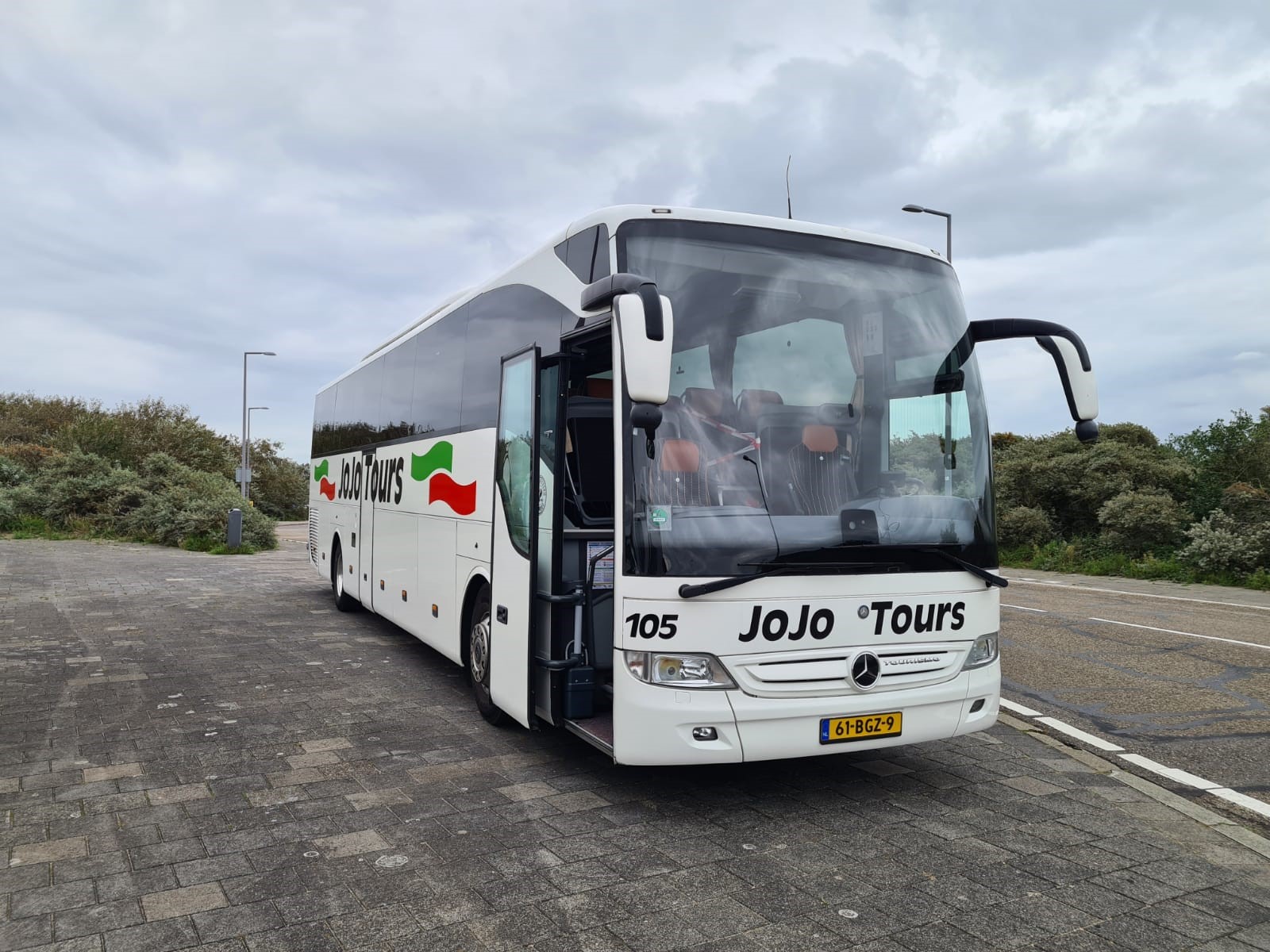 mercedes-jojo-tours-zakelijk-schoolreis