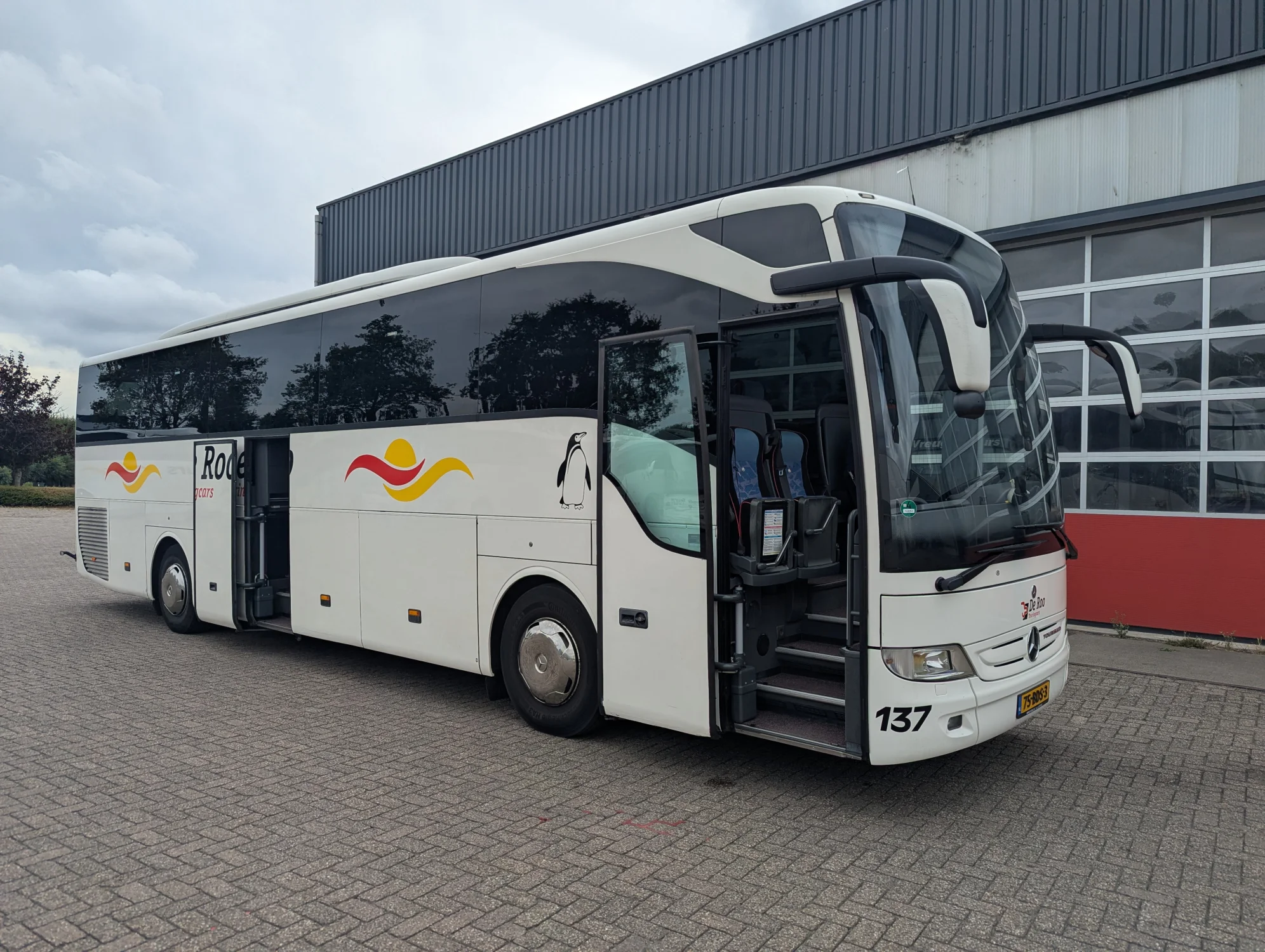 Bus137.3